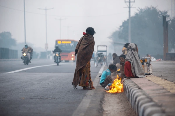 Severe Cold Wave Hits Telangana, Hyderabad Sees Temperature Drop