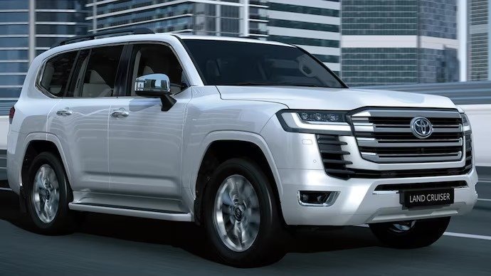 Toyota Launches 2025 Land Cruiser 300: Prices Start at Rs 2.31 Crore