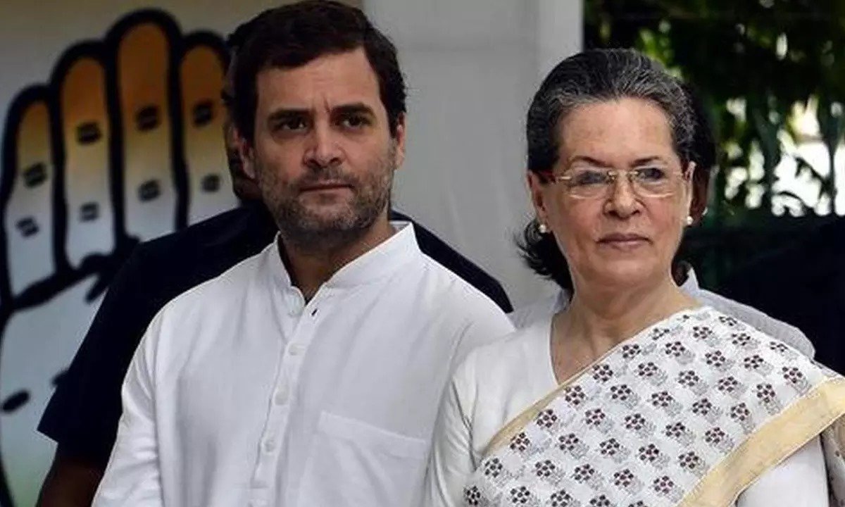 BJP Targets Gandhi Family