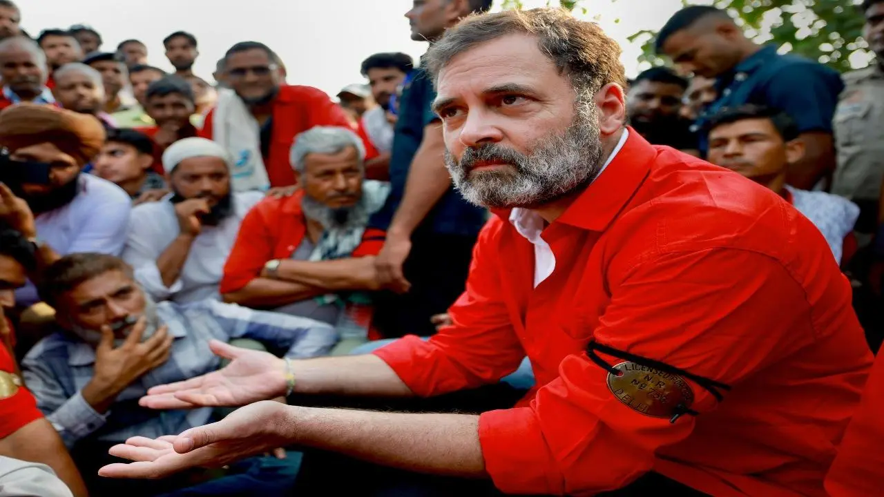 Rahul Gandhi Advocates for Railway Porters' Rights and Safety
